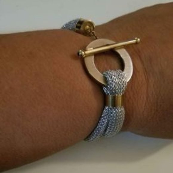 Beautiful Liquid Sterling Silver Bracelet with Gold Plated Detail - Picture 4 of 8